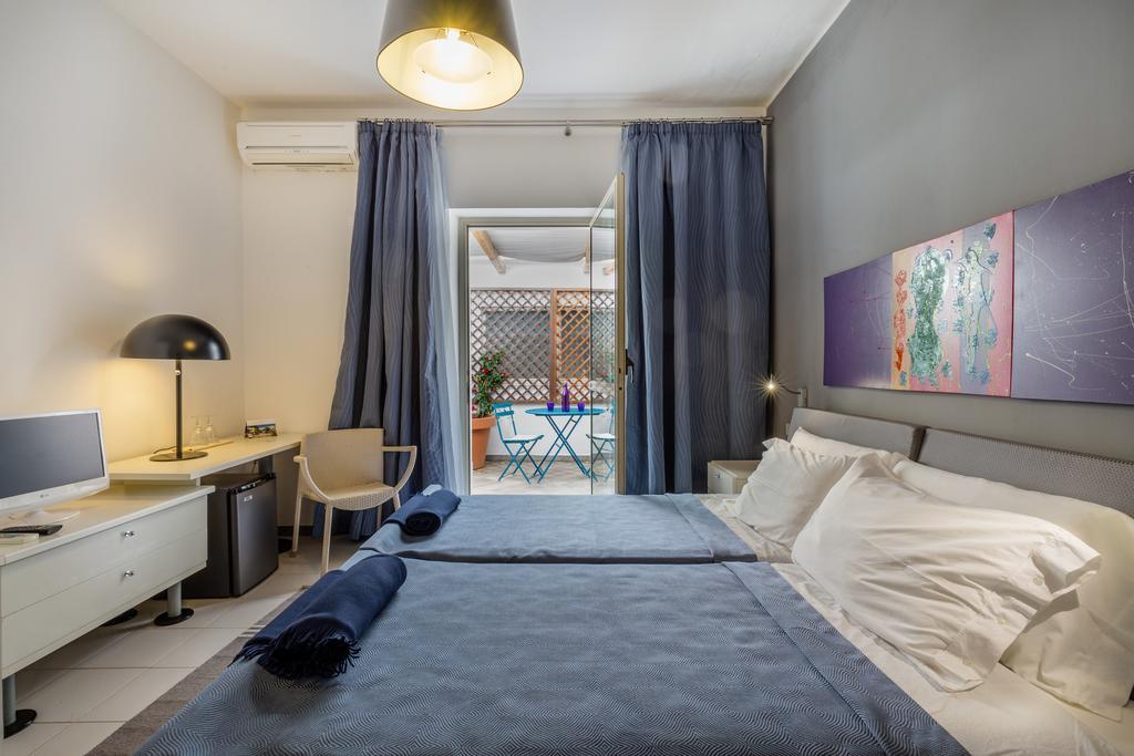 Hotel Residence Hibiscus La Caletta Buitenkant foto