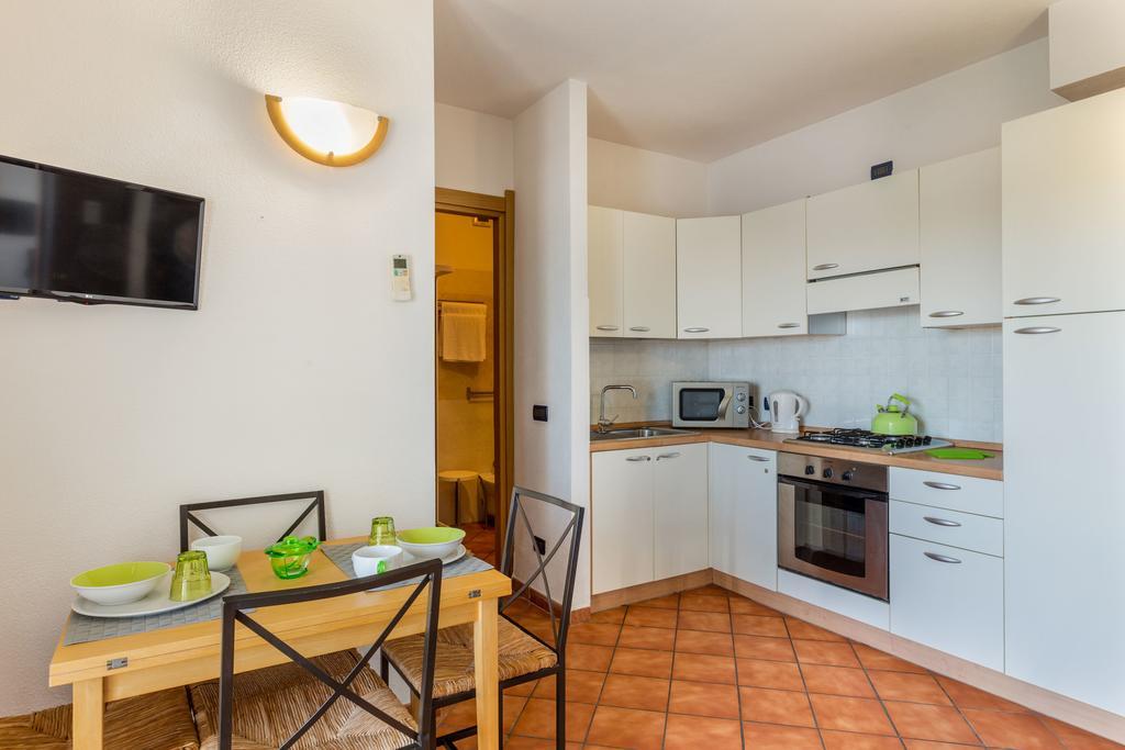 Hotel Residence Hibiscus La Caletta Buitenkant foto