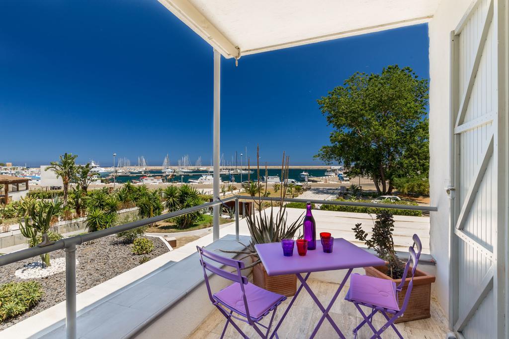 Hotel Residence Hibiscus La Caletta Buitenkant foto