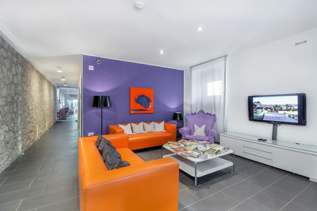 Hotel Residence Hibiscus La Caletta Buitenkant foto