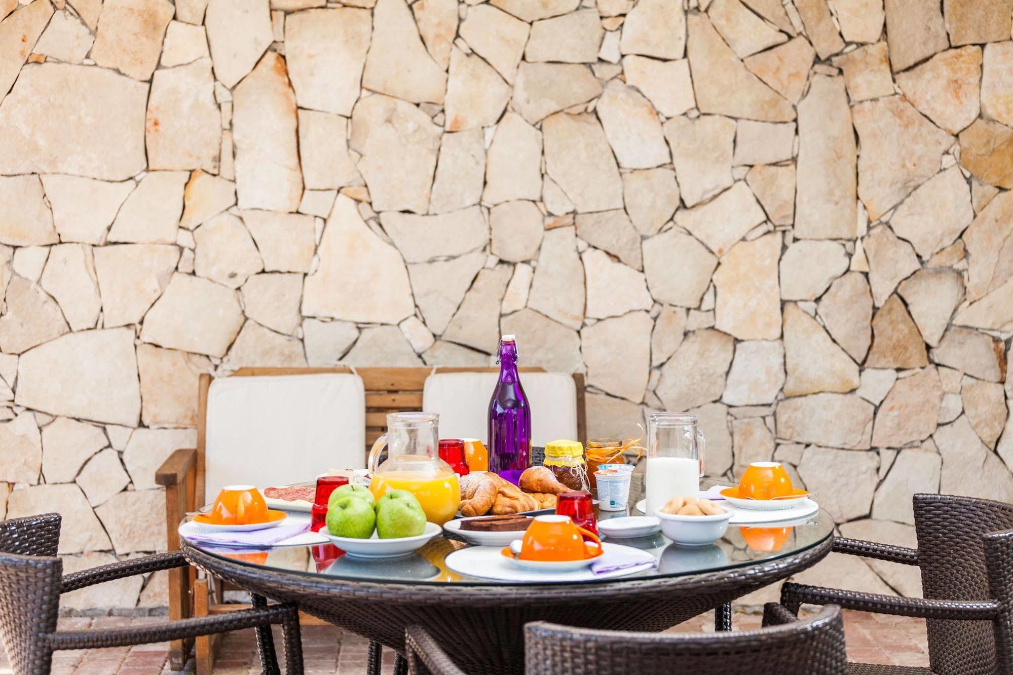 Hotel Residence Hibiscus La Caletta Buitenkant foto