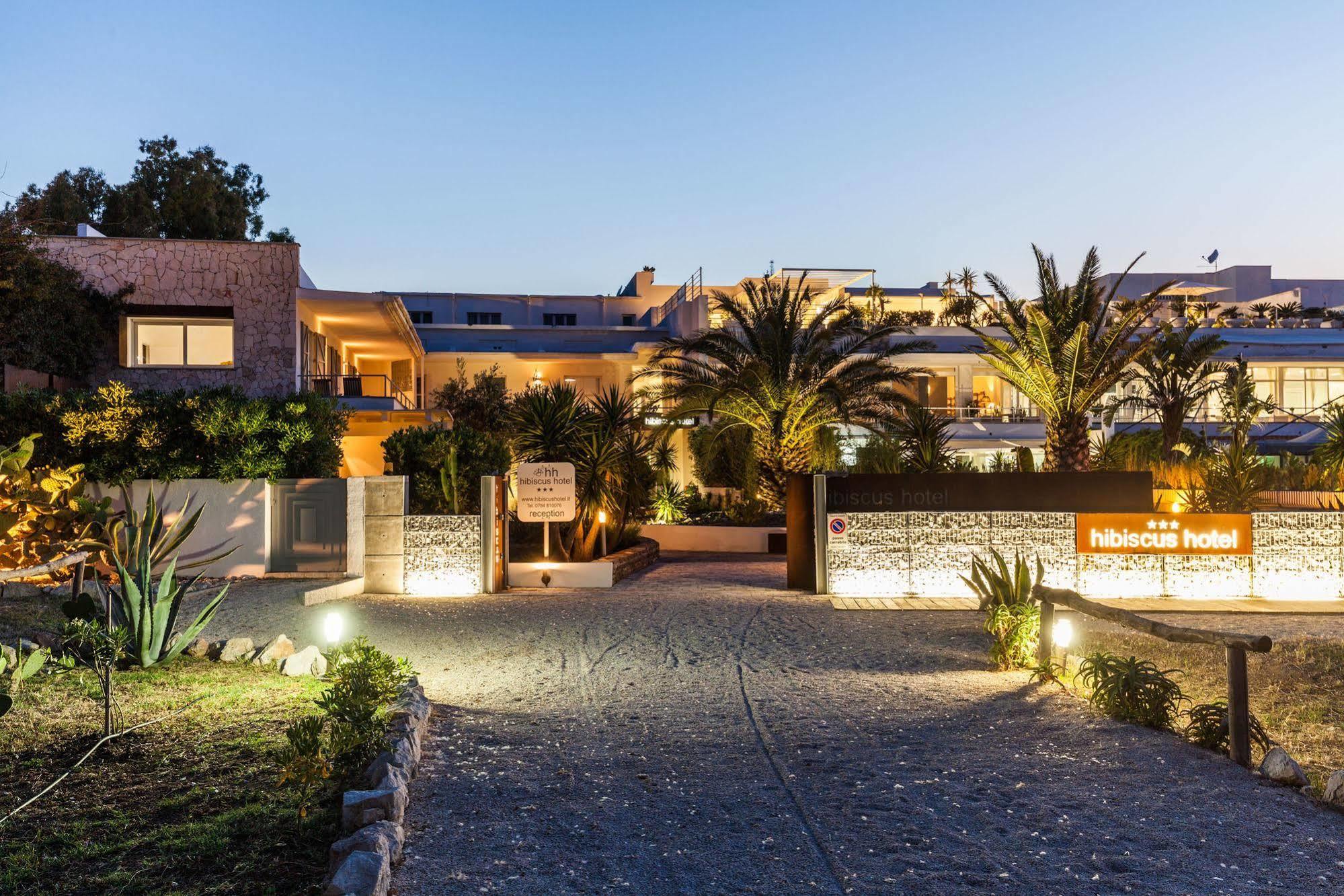 Hotel Residence Hibiscus La Caletta Buitenkant foto